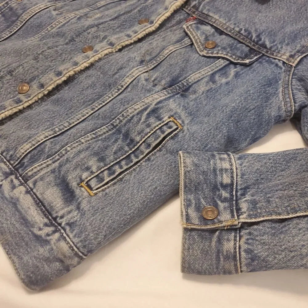 Levi's Sherpa Lined Blue Jean Trucker Jacket Button Closure Men's Size S Type II
